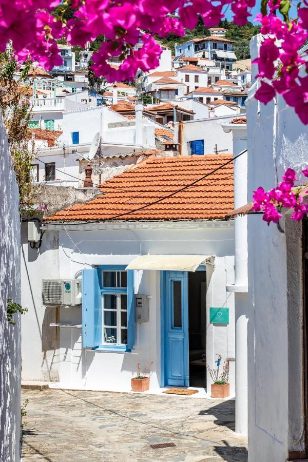 Helios Lovely Apartment Skopelos Exterior foto